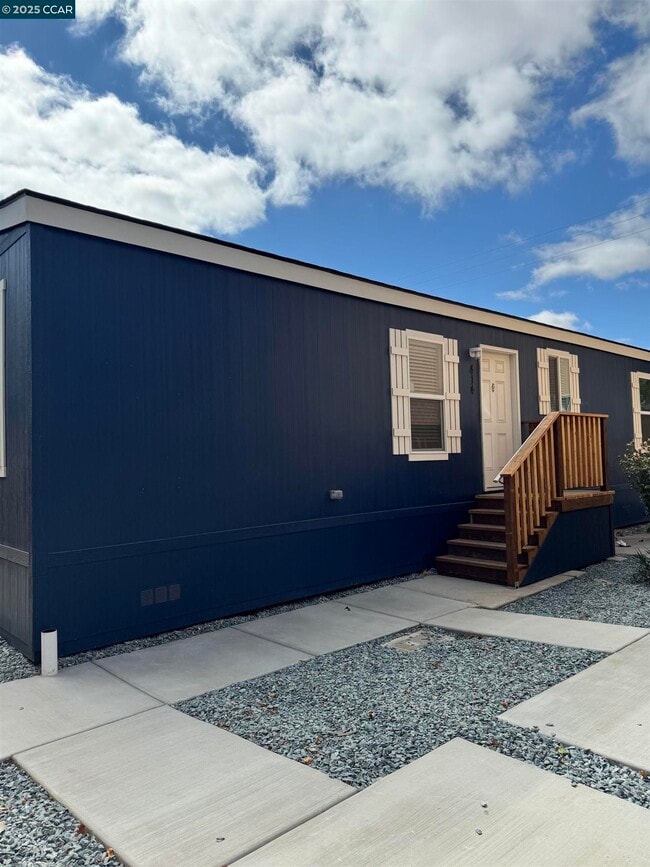 property at 414 N School St