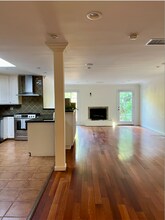 1622 N Sierra Bonita Ave in Los Angeles, CA - Building Photo - Building Photo
