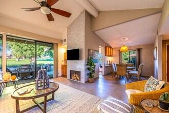 334 S Sierra Madre in Palm Desert, CA - Building Photo - Building Photo