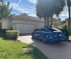 1703 Pierside Cir in Wellington, FL - Building Photo