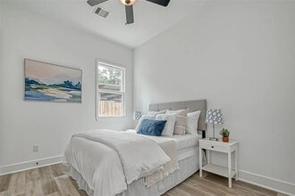 9306 Arledge St, Unit A in Houston, TX - Foto de edificio - Building Photo