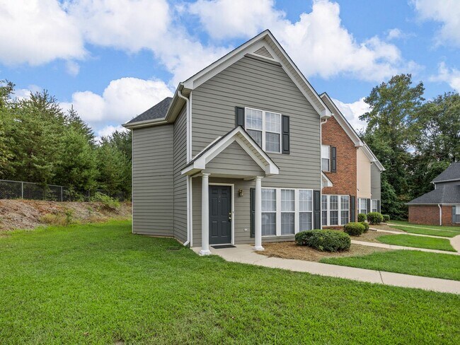 5 Whitfield Way in Greer, SC - Building Photo - Building Photo