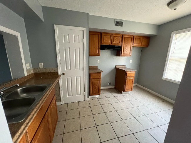 5217 Flowering Peach Dr in Memphis, TN - Building Photo - Building Photo