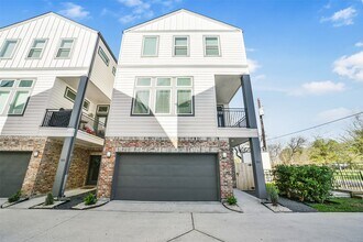 720 W Donovan St in Houston, TX - Building Photo - Building Photo