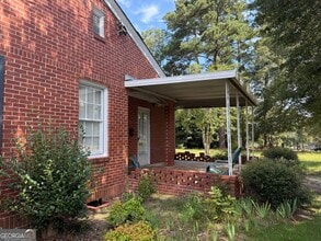 44 W Howell St in Hartwell, GA - Building Photo - Building Photo