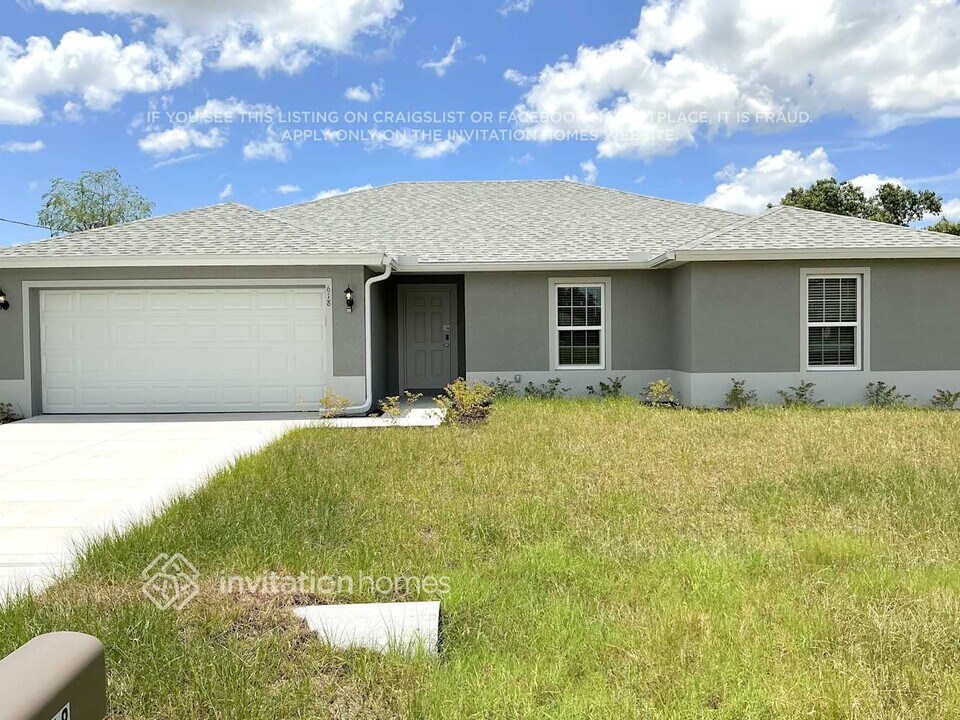 618 SE 1st Terrace in Cape Coral, FL - Building Photo