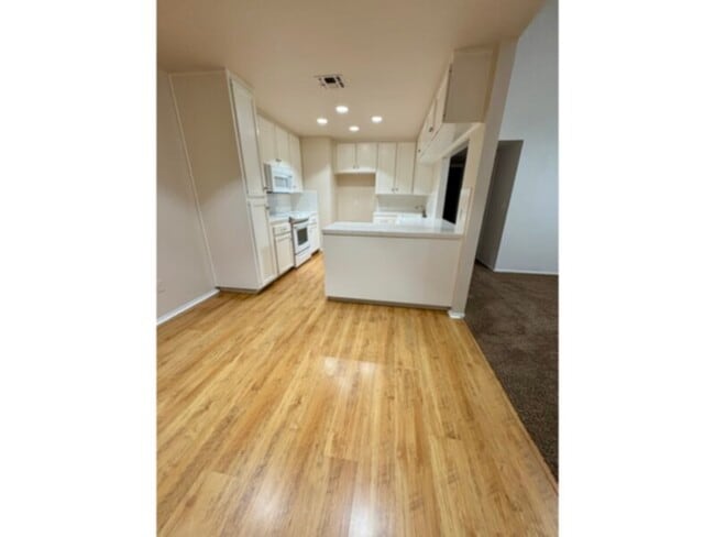 5202 W Fremont Ave in Fresno, CA - Building Photo - Building Photo