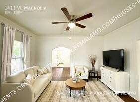 1411 W Magnolia Ave in San Antonio, TX - Building Photo