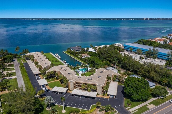 448 Gulf of Mexico Dr in Longboat Key, FL - Building Photo - Building Photo