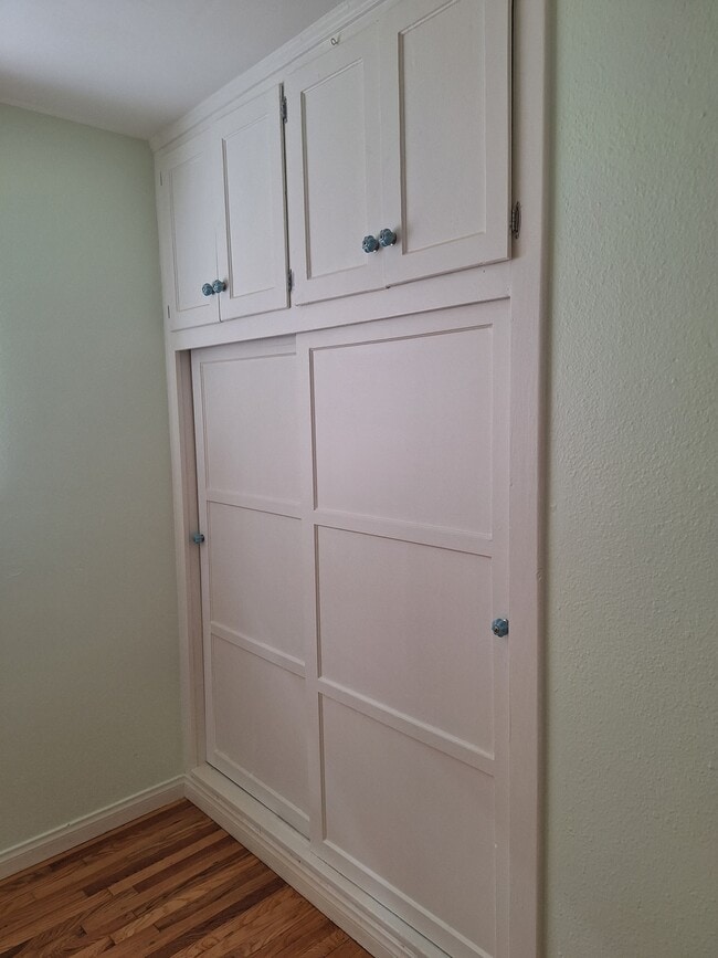 16663 Victory Blvd, Unit Victory, Unit Victory