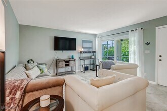 1351 Curlew Ave in Naples, FL - Building Photo - Building Photo