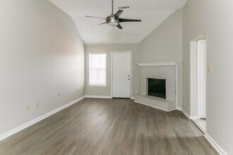 5553 Mal Cove in Memphis, TN - Building Photo - Building Photo
