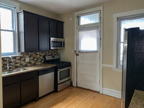 32 N Ashland Ave in Chicago, IL - Building Photo - Building Photo