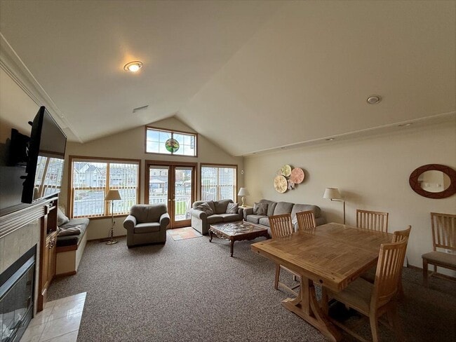 217 E Pkwy Dr in Manson, WA - Building Photo - Building Photo