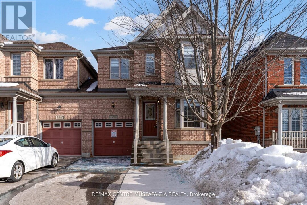 3294 Respond Rd in Mississauga, ON - Building Photo