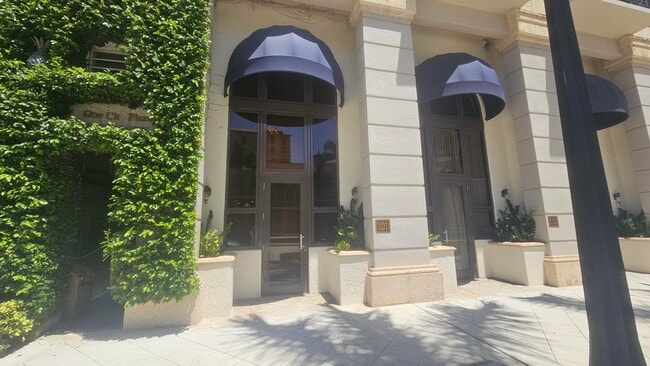 property at 801 S Olive Ave