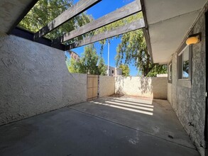 720 S Dobson Rd in Mesa, AZ - Building Photo - Building Photo