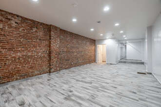 513 W Girard Ave in Philadelphia, PA - Building Photo - Interior Photo