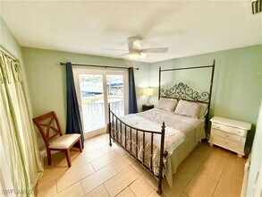 1730 Bikini Ct in Cape Coral, FL - Foto de edificio - Building Photo