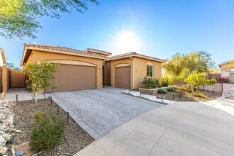 7611 E Camino Vivaz in Scottsdale, AZ - Building Photo - Building Photo