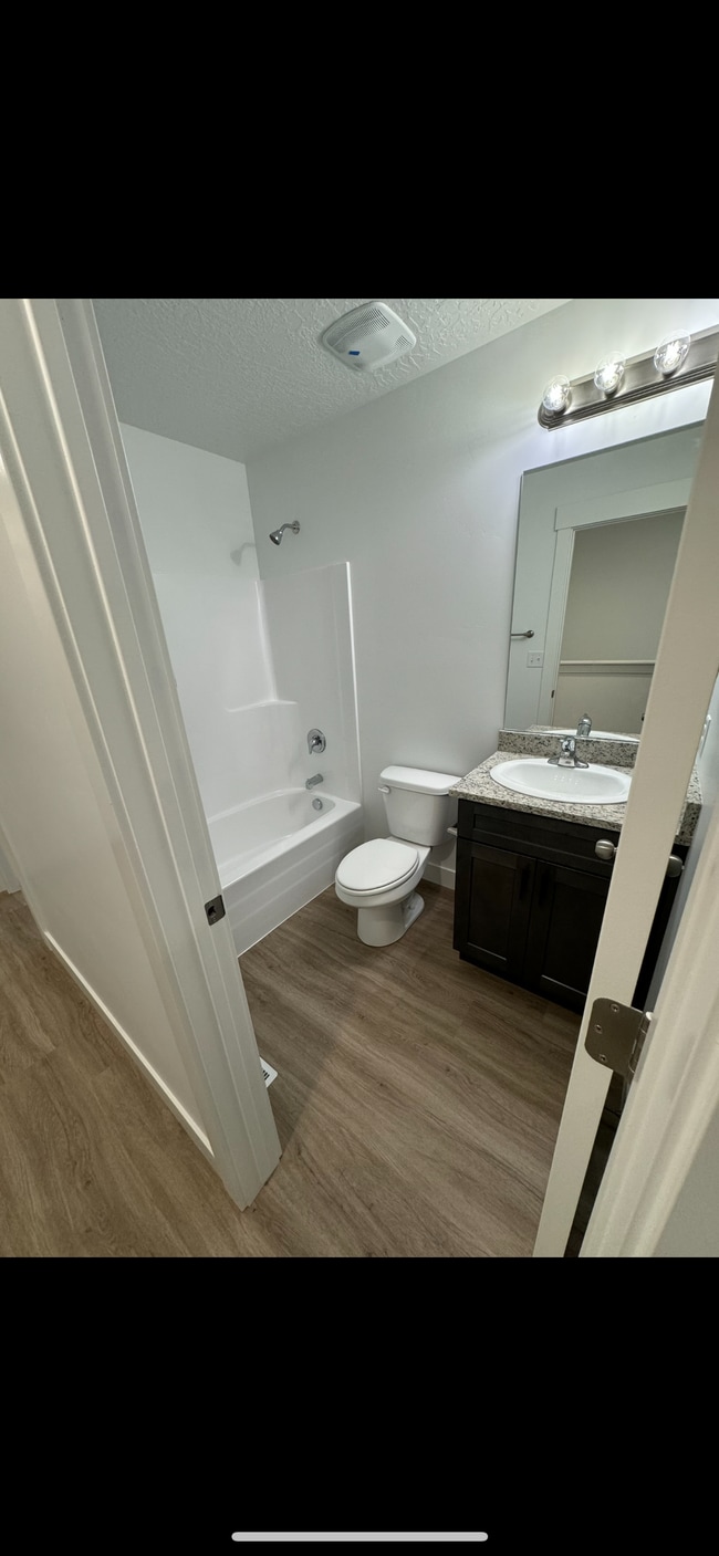 property at 2396 E Boxwood Ln