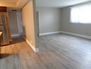 6834 W Lode Dr in Worth, IL - Building Photo - Building Photo