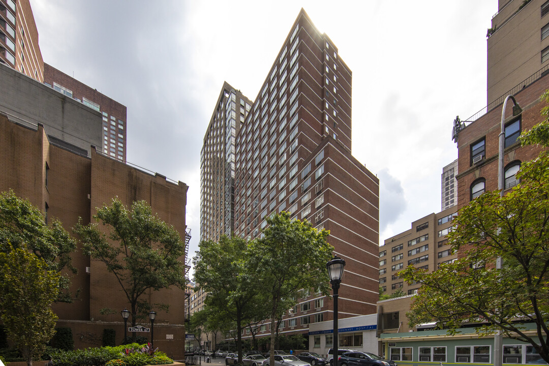 Toulaine Apartments in New York, NY - Foto de edificio