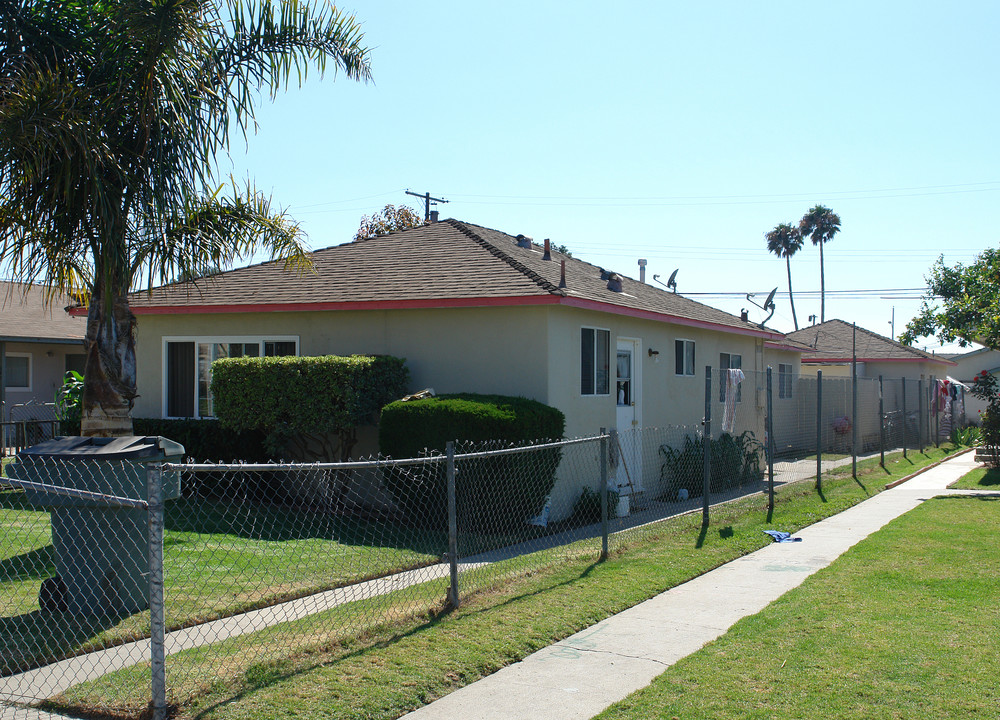 353 N G St in Oxnard, CA - Building Photo