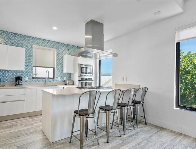 332 Balboa St in Hollywood, FL - Building Photo - Building Photo