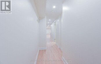 3980 Midhurst Ln in Mississauga, ON - Building Photo - Building Photo