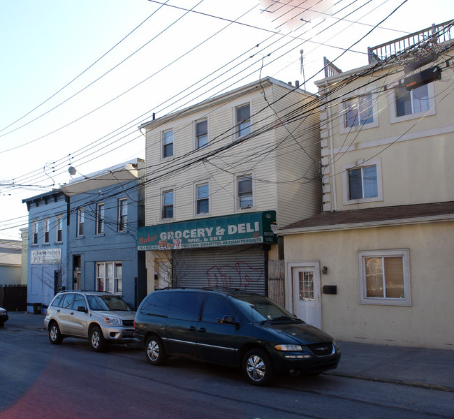 76 Van Duzer St in Staten Island, NY - Building Photo - Building Photo