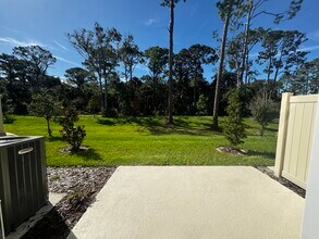 202 River Front Way in Edgewater, FL - Building Photo - Building Photo