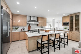 9580 Shirley Ln in Beverly Hills, CA - Building Photo - Building Photo