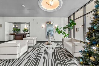 2400 Presidential Way in West Palm Beach, FL - Building Photo - Building Photo