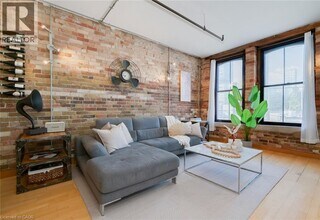 189 Queen St E in Toronto, ON - Building Photo - Building Photo