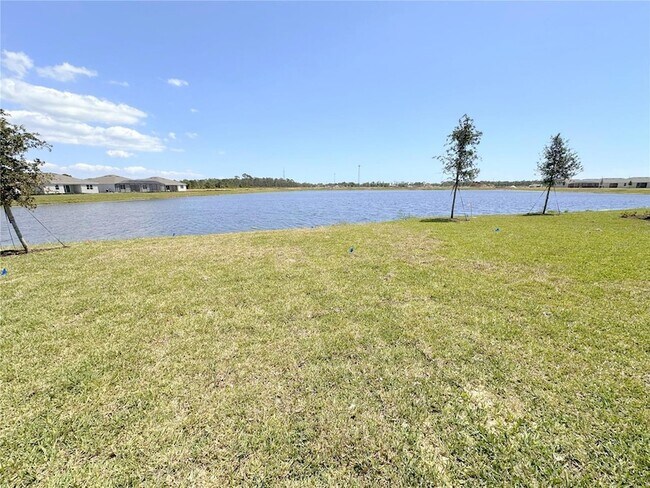 8577 St Kitts Cir in Englewood, FL - Building Photo - Building Photo