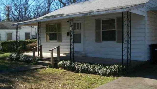 property at 111 Oak Hill Pl