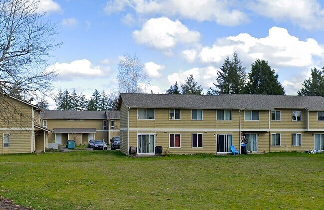 property at 1015 Oakhurst Dr