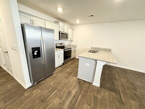 308 Oakmont Valley Trl in Seneca, SC - Building Photo - Building Photo