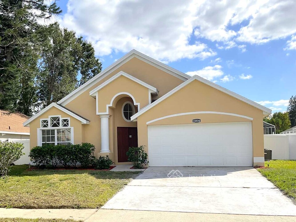 15534 Bay Vista Dr in Clermont, FL - Building Photo