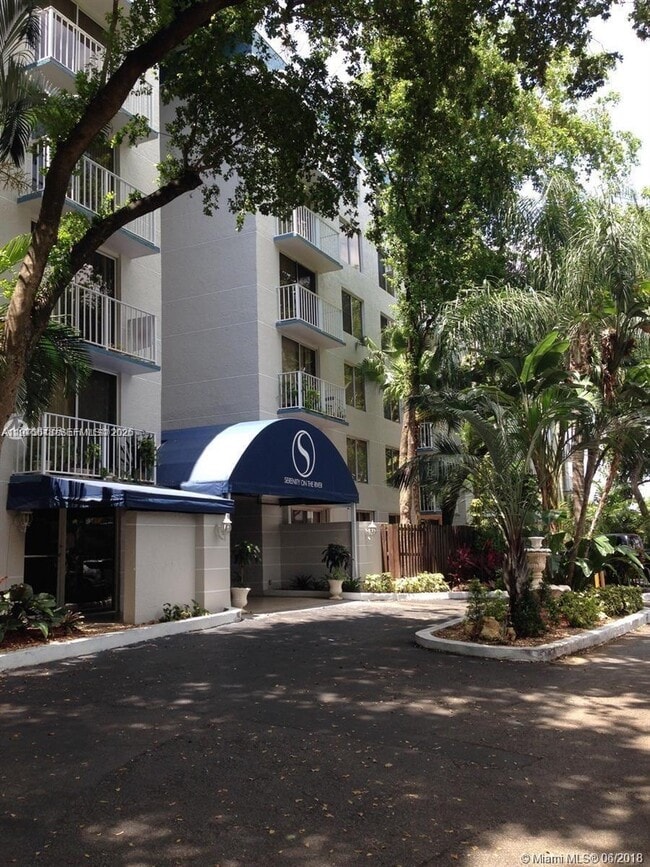 1740 NW N River Dr in Miami, FL - Foto de edificio - Building Photo