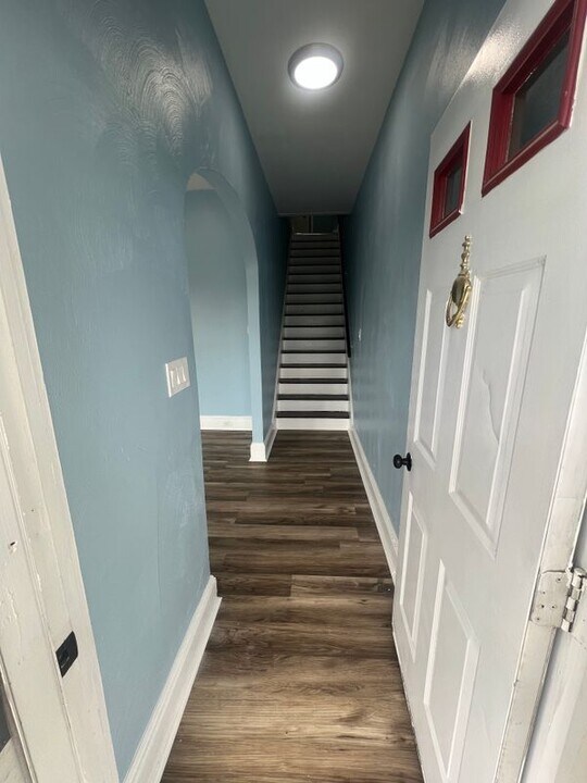 909 Hawthorne St in Avoca, PA - Building Photo