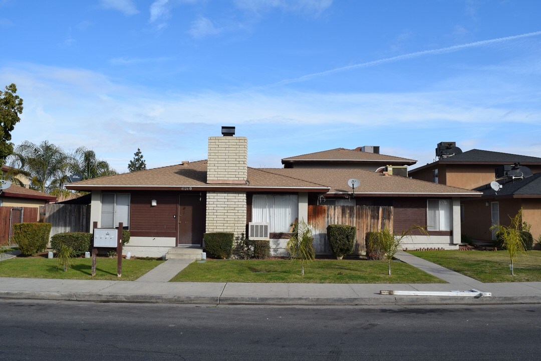 4124 Parker Ave in Bakersfield, CA - Foto de edificio