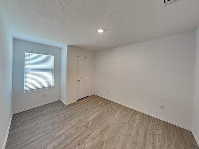 property at 171 Dodger Wy