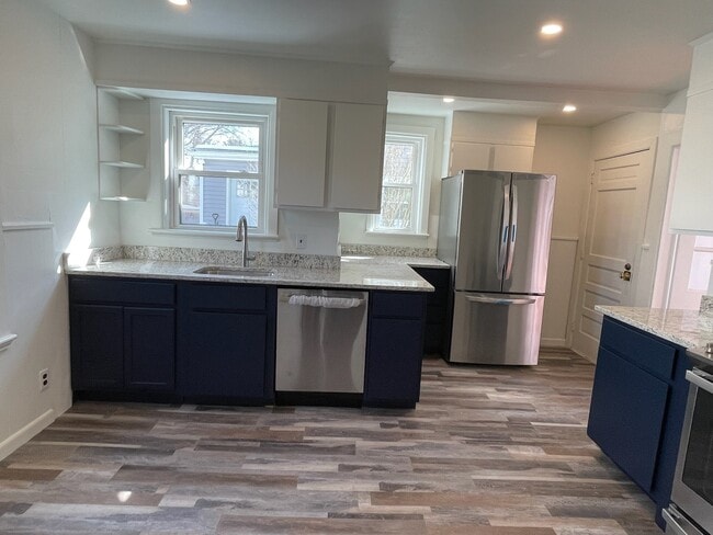 28 Alden Pl in Newton, MA - Building Photo - Building Photo