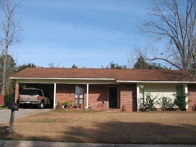 property at 900 Lausanne Dr