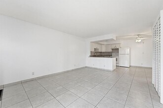 2671 Riverside Dr in Coral Springs, FL - Foto de edificio - Building Photo