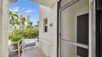 720 E Ocean Ave in Boynton Beach, FL - Foto de edificio - Building Photo