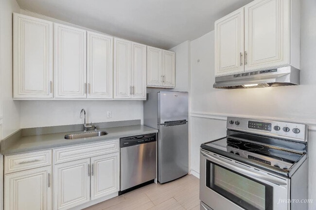 property at 1373 Clay St