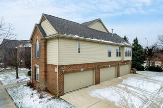 Fairview Estates in Pontiac, MI - Foto de edificio - Building Photo